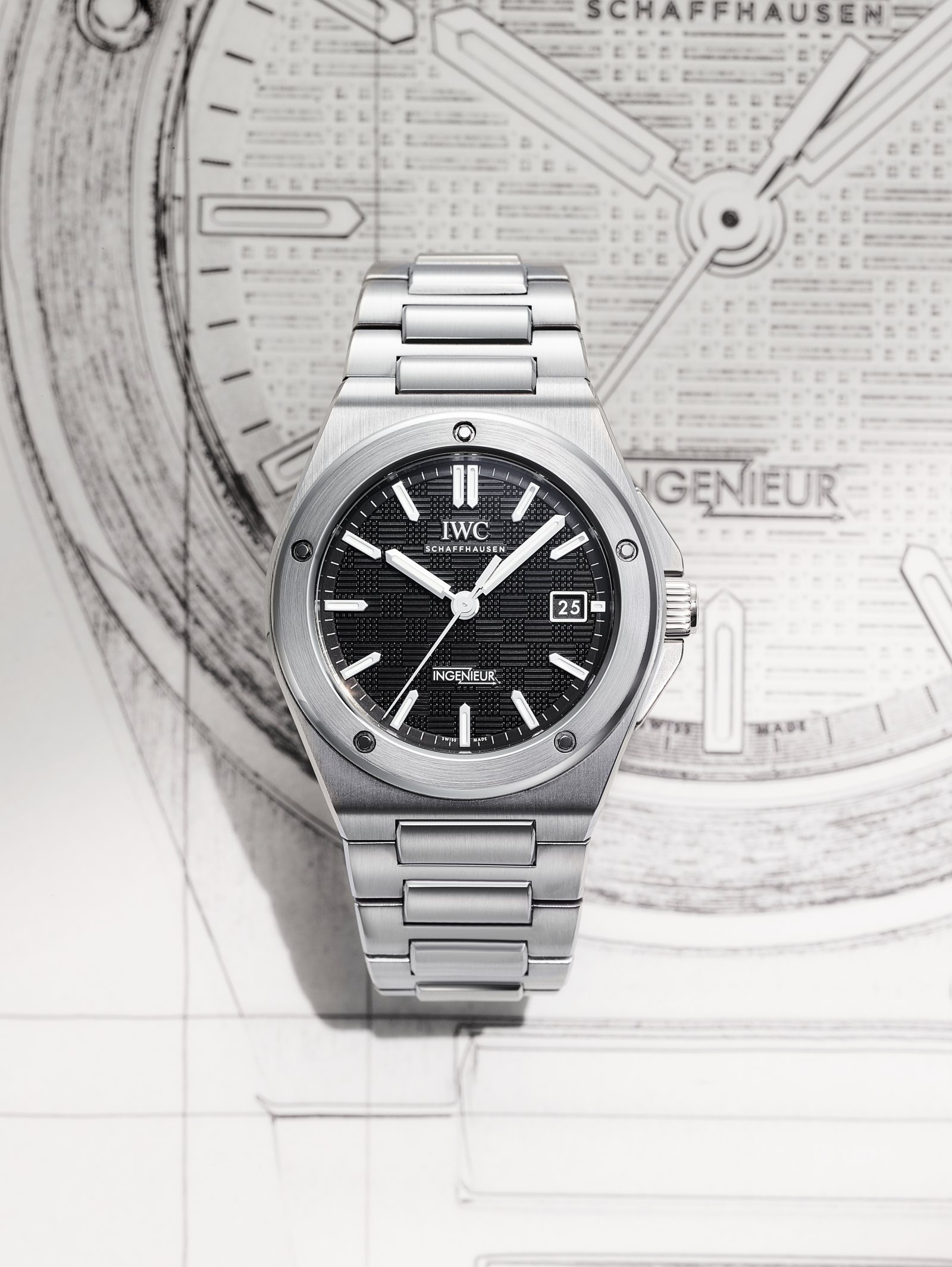 watch_02_237ok.jpg