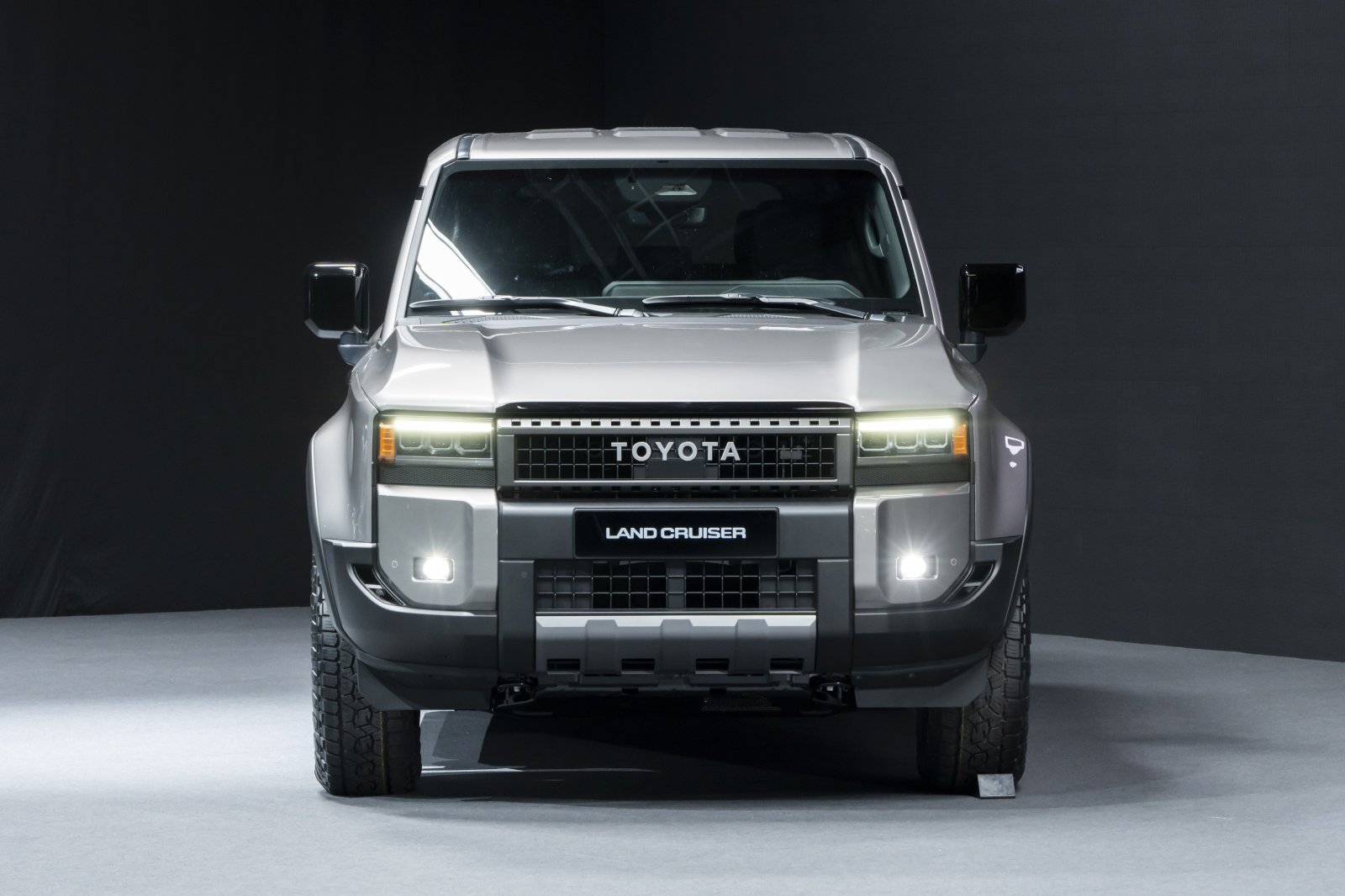 landcruiser_01_91.jpg